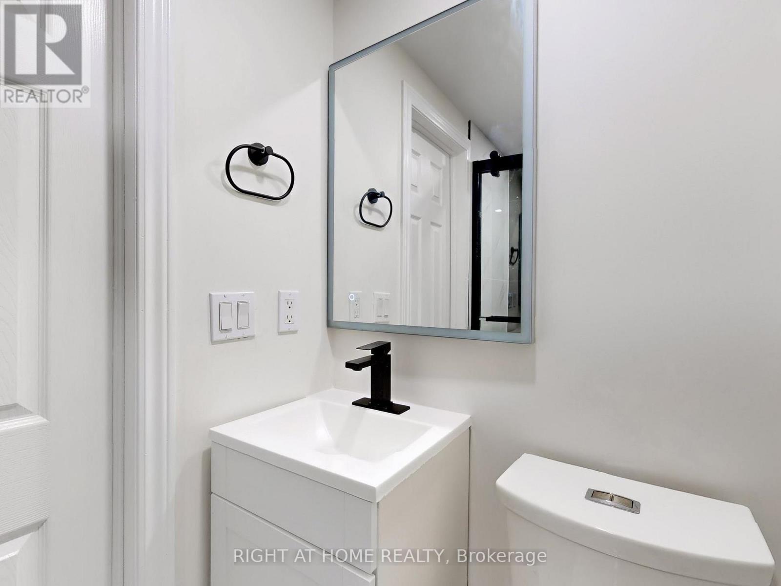 4 - 2060 Prospect Street, Burlington, Ontario  L7R 1Y9 - Photo 22 - W12960640