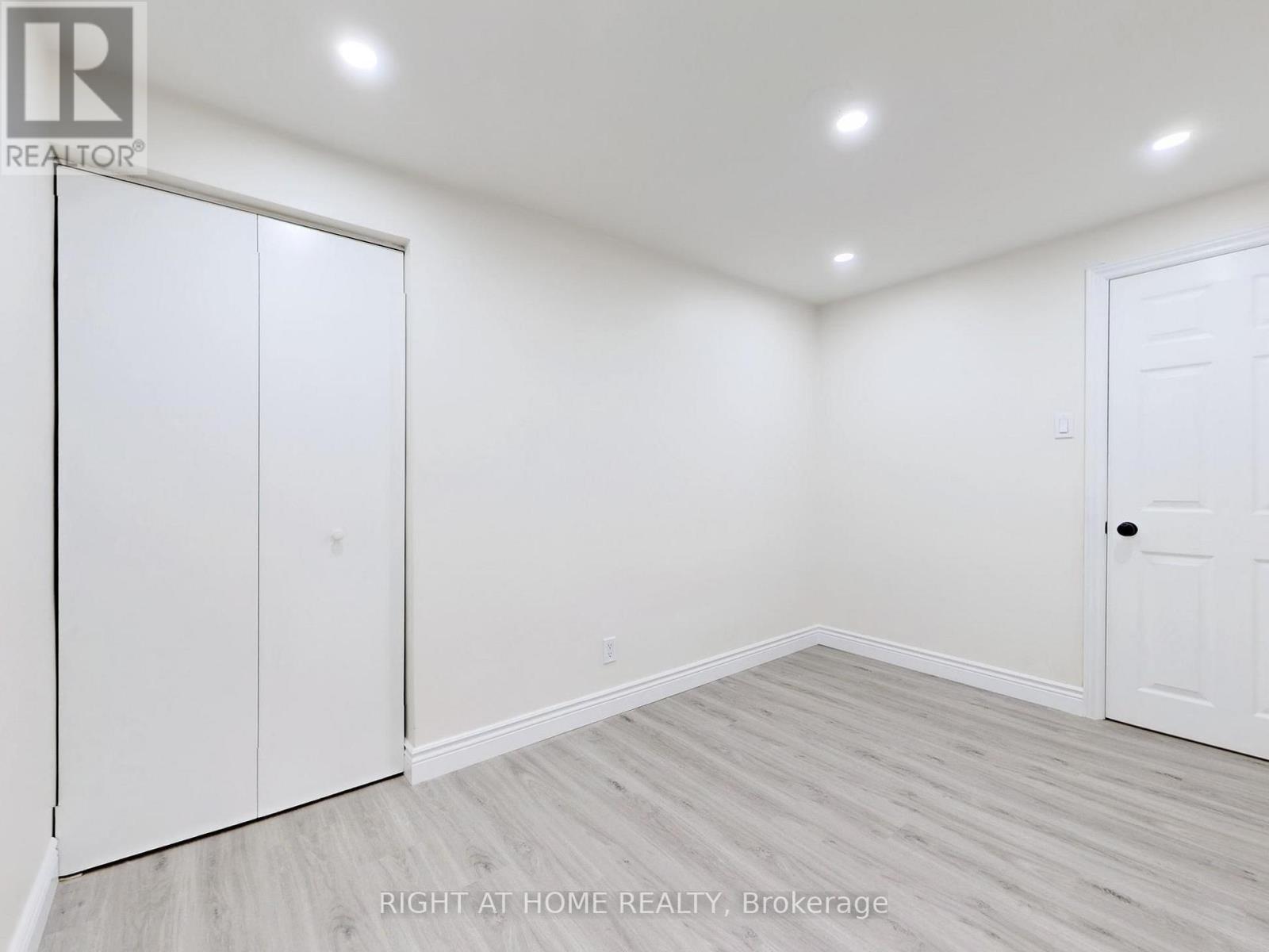 4 - 2060 Prospect Street, Burlington, Ontario  L7R 1Y9 - Photo 26 - W12960640