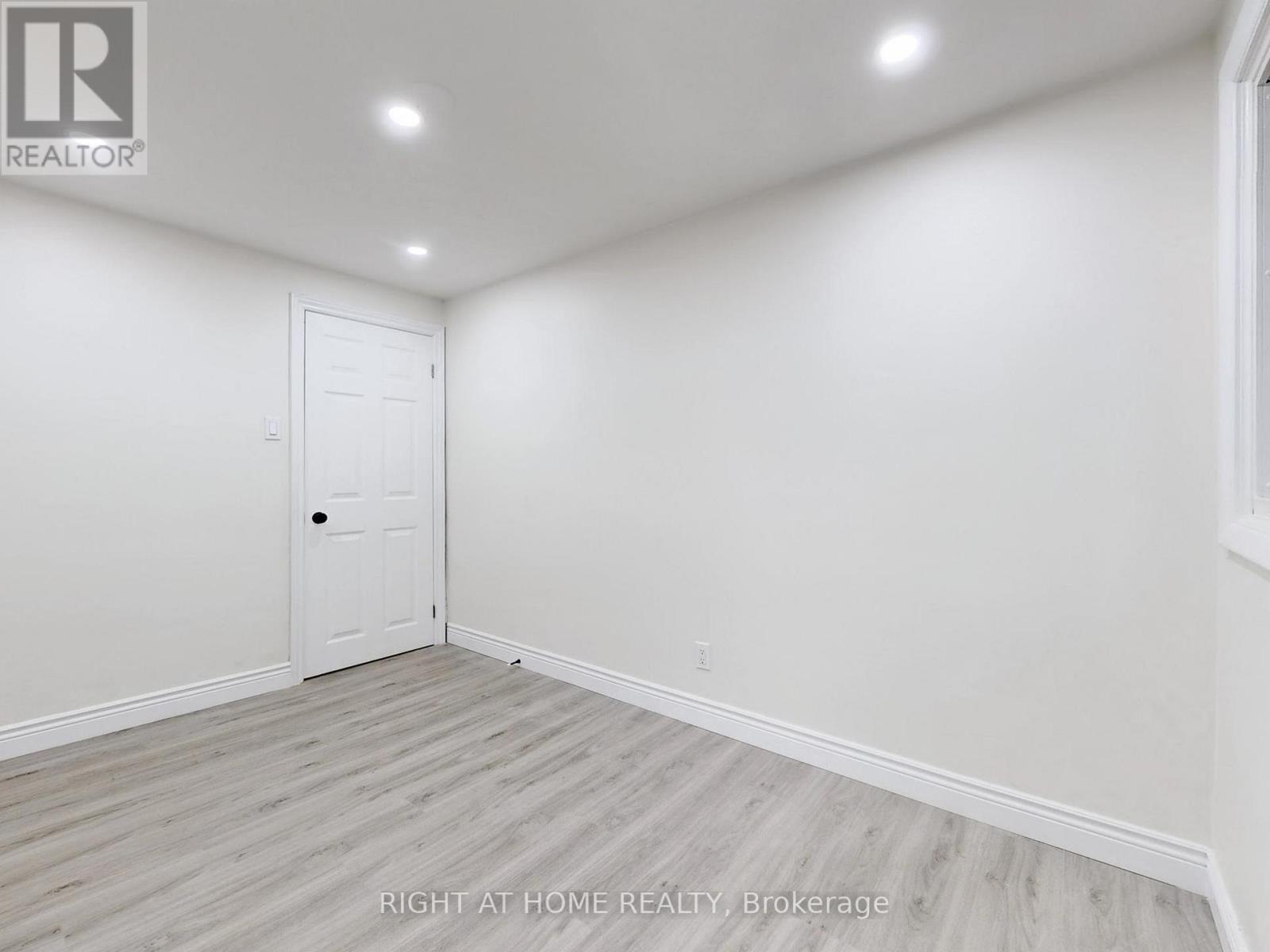 4 - 2060 Prospect Street, Burlington, Ontario  L7R 1Y9 - Photo 27 - W12960640