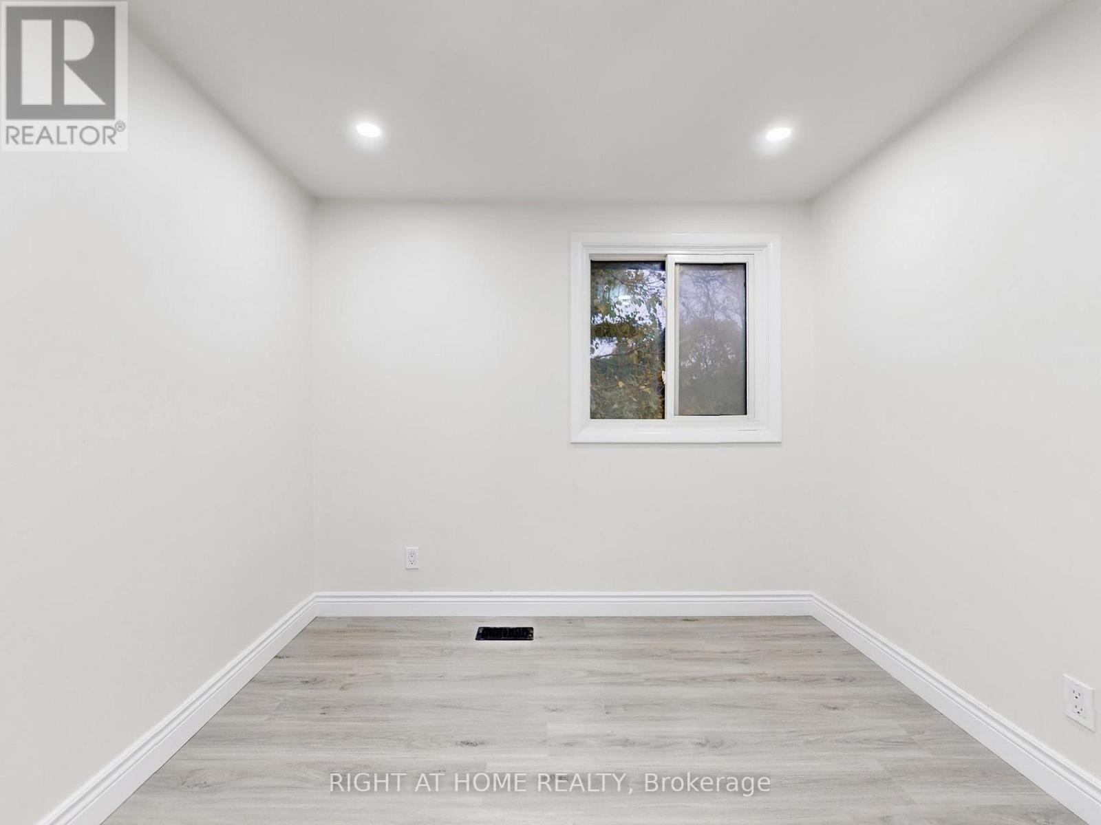 4 - 2060 Prospect Street, Burlington, Ontario  L7R 1Y9 - Photo 29 - W12960640