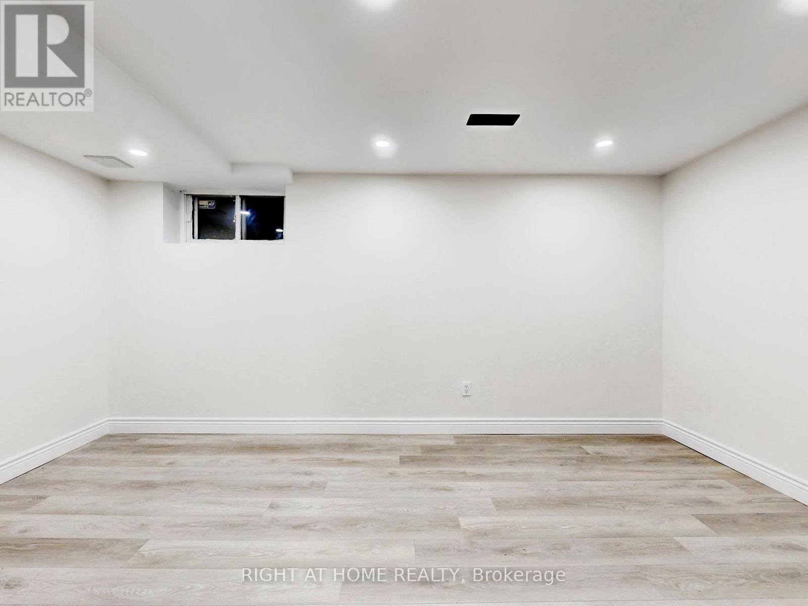 4 - 2060 Prospect Street, Burlington, Ontario  L7R 1Y9 - Photo 31 - W12960640