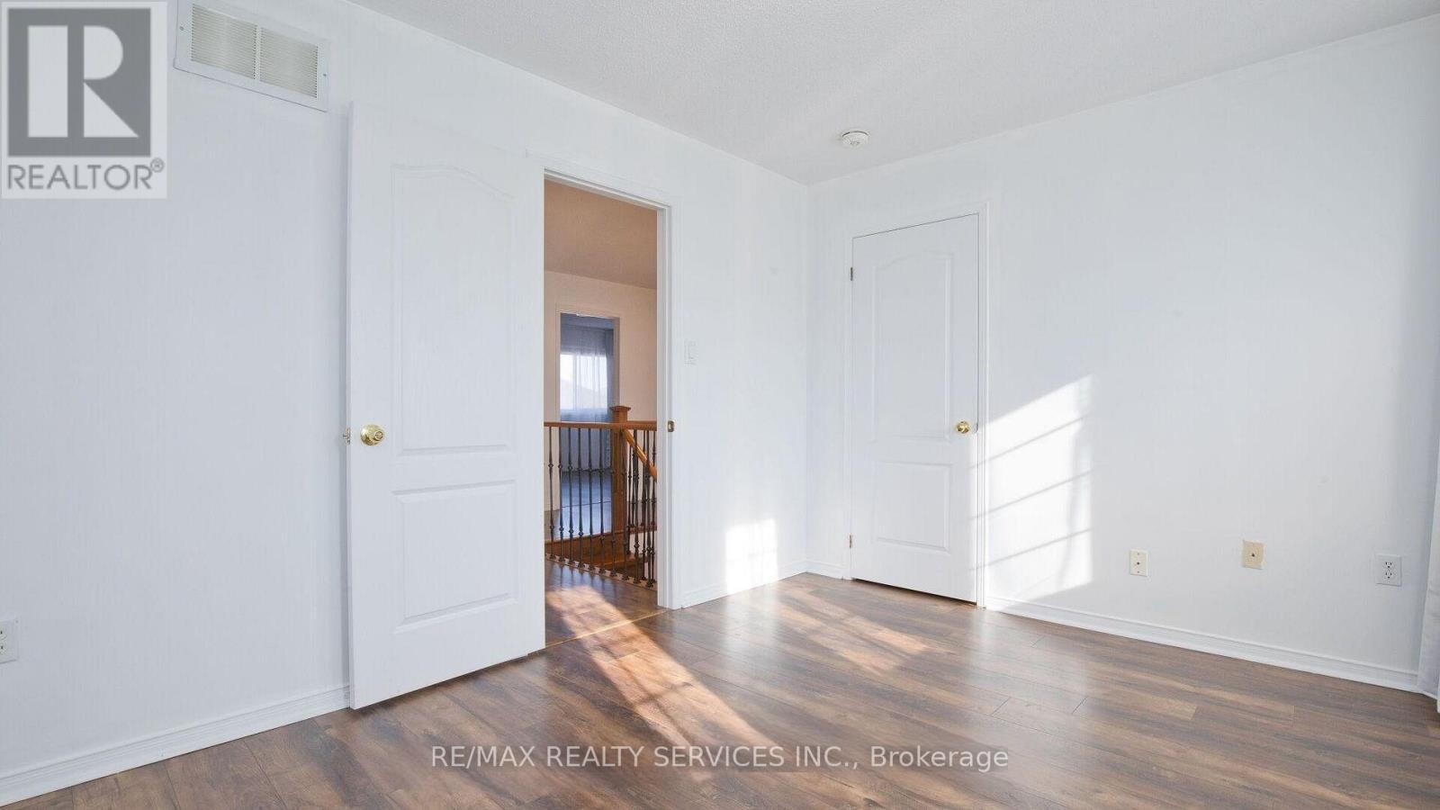 13 Waterdale Road, Brampton, Ontario  L7A 1S7 - Photo 10 - W12960646