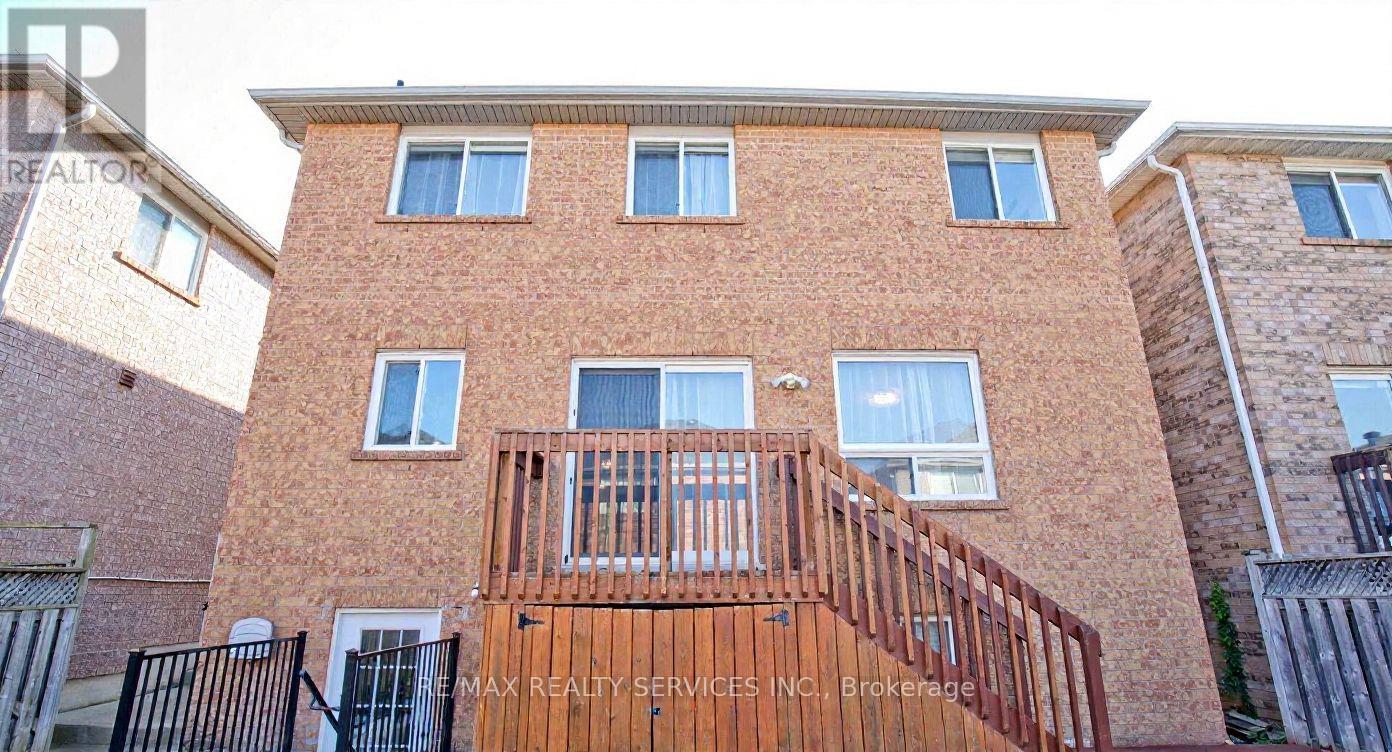 13 Waterdale Road, Brampton, Ontario  L7A 1S7 - Photo 31 - W12960646