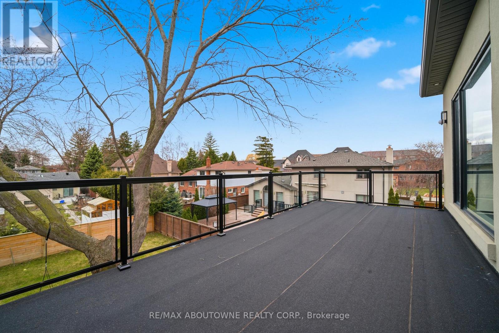 2556 Glengarry Road, Mississauga, Ontario  L5C 1Y3 - Photo 33 - W12960652