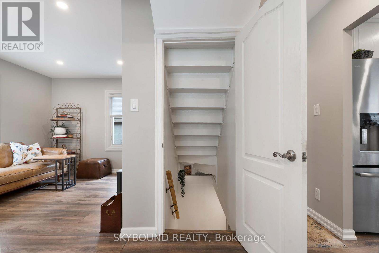 790 The Queensway, Toronto, Ontario  M8Z 1N5 - Photo 23 - W12960658