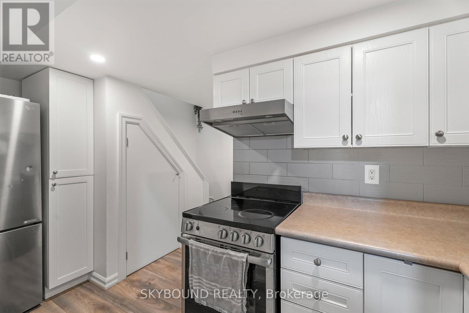 790 The Queensway, Toronto, Ontario  M8Z 1N5 - Photo 29 - W12960658