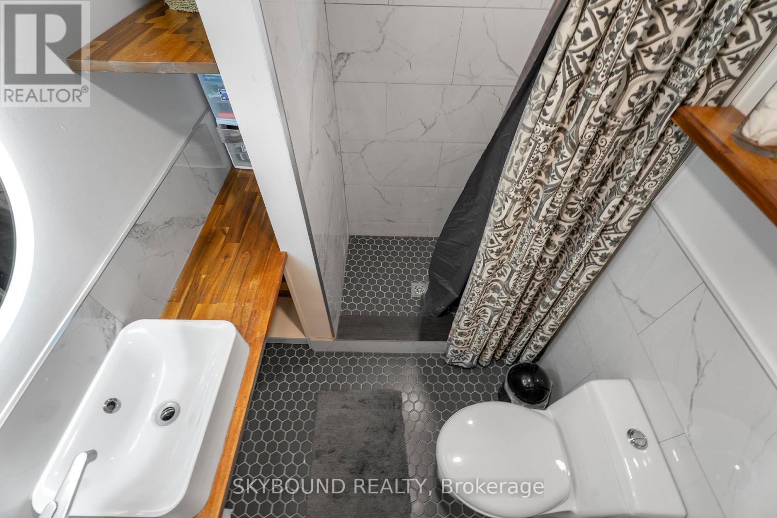 790 The Queensway, Toronto, Ontario  M8Z 1N5 - Photo 32 - W12960658