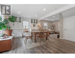 790 THE QUEENSWAY, Toronto, Ontario