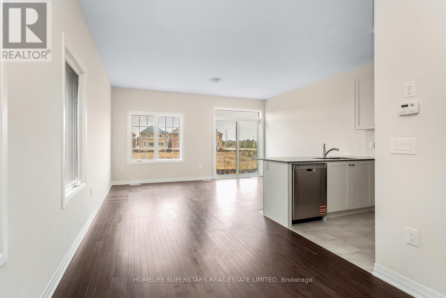 1118 Trudeau Drive, Milton, Ontario  L9E 2J4 - Photo 7 - W12960662