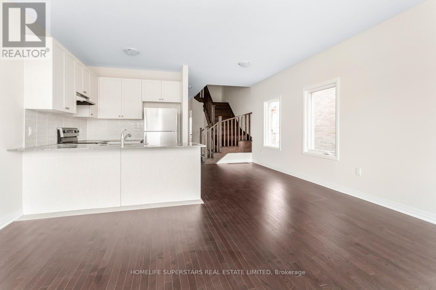 1118 Trudeau Drive, Milton, Ontario  L9E 2J4 - Photo 9 - W12960662