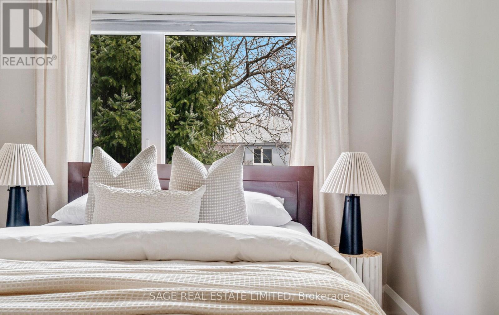 318 Durie Street, Toronto, Ontario  M6S 3G3 - Photo 23 - W12960710