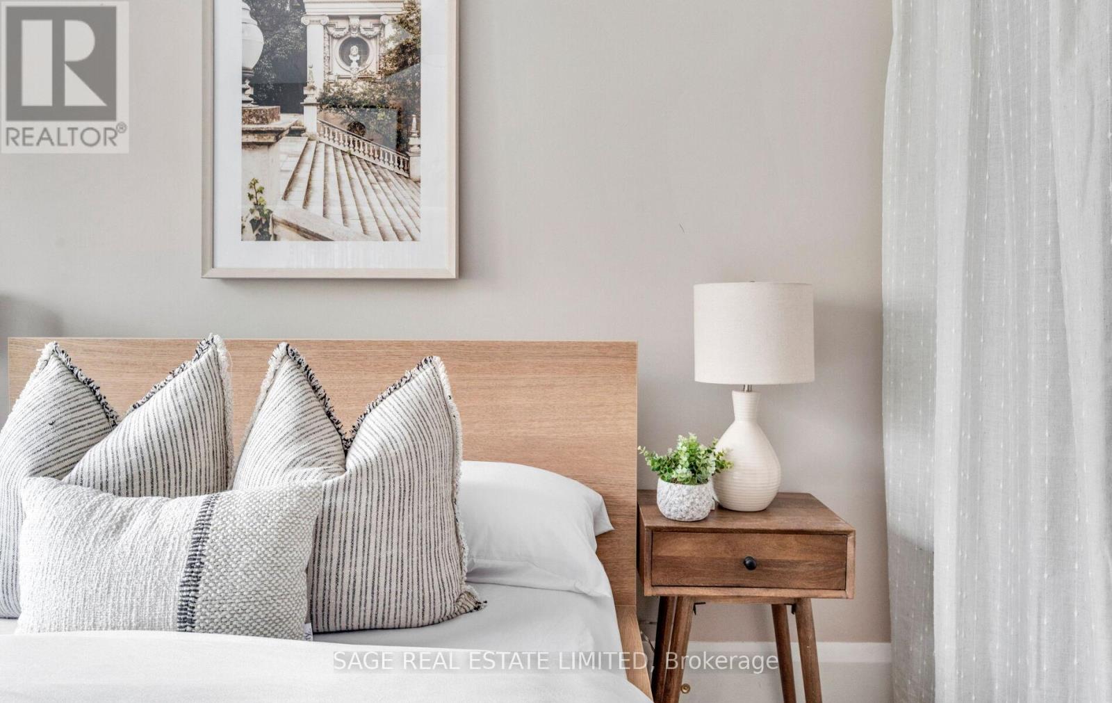 318 Durie Street, Toronto, Ontario  M6S 3G3 - Photo 27 - W12960710