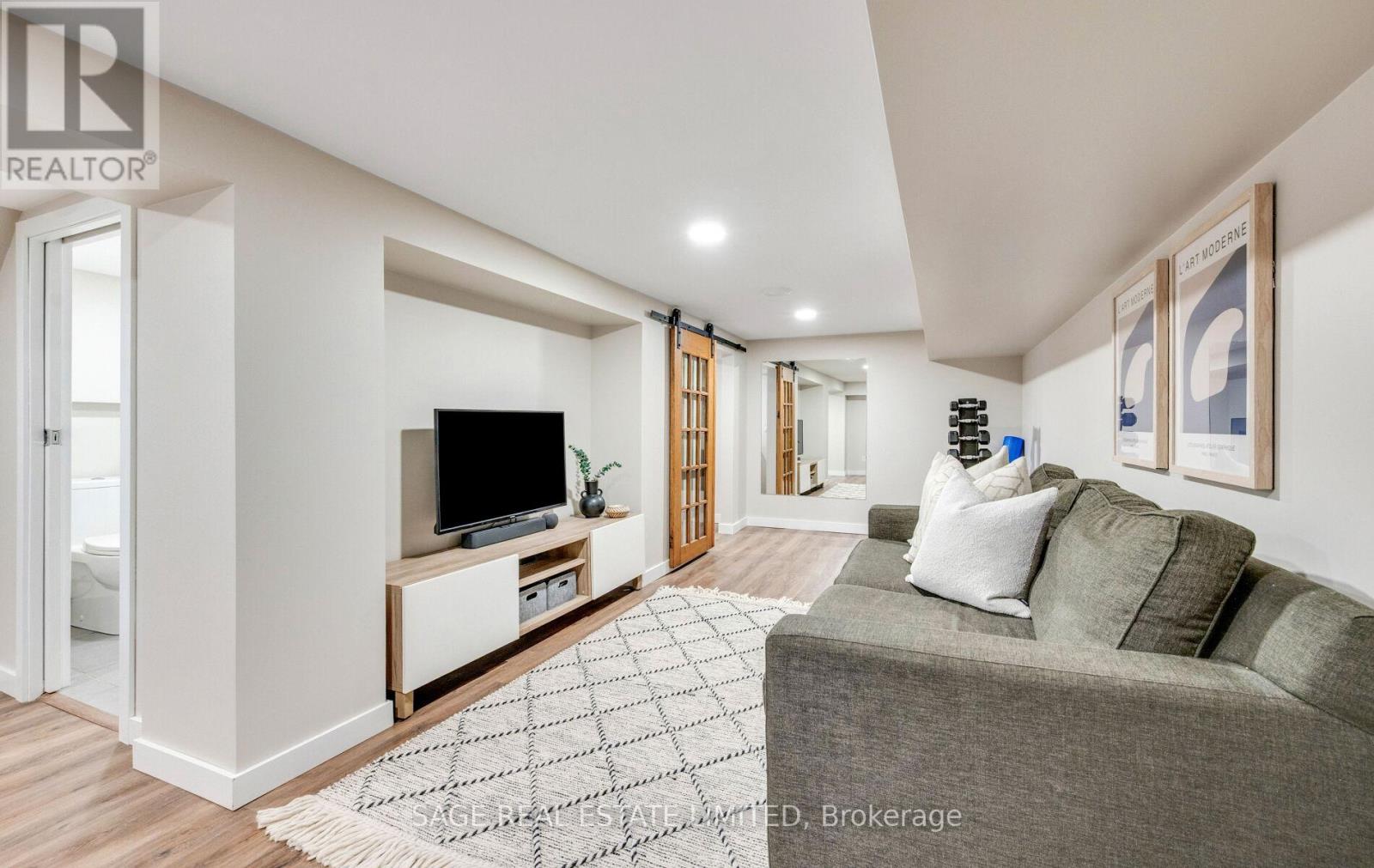 318 Durie Street, Toronto, Ontario  M6S 3G3 - Photo 37 - W12960710