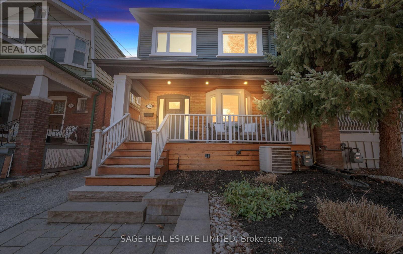 318 Durie Street, Toronto, Ontario  M6S 3G3 - Photo 4 - W12960710