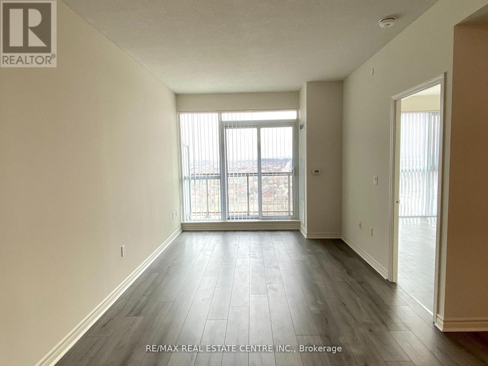 2118 - 349 Rathburn Road W, Mississauga, Ontario  L5B 0G9 - Photo 6 - W12960724