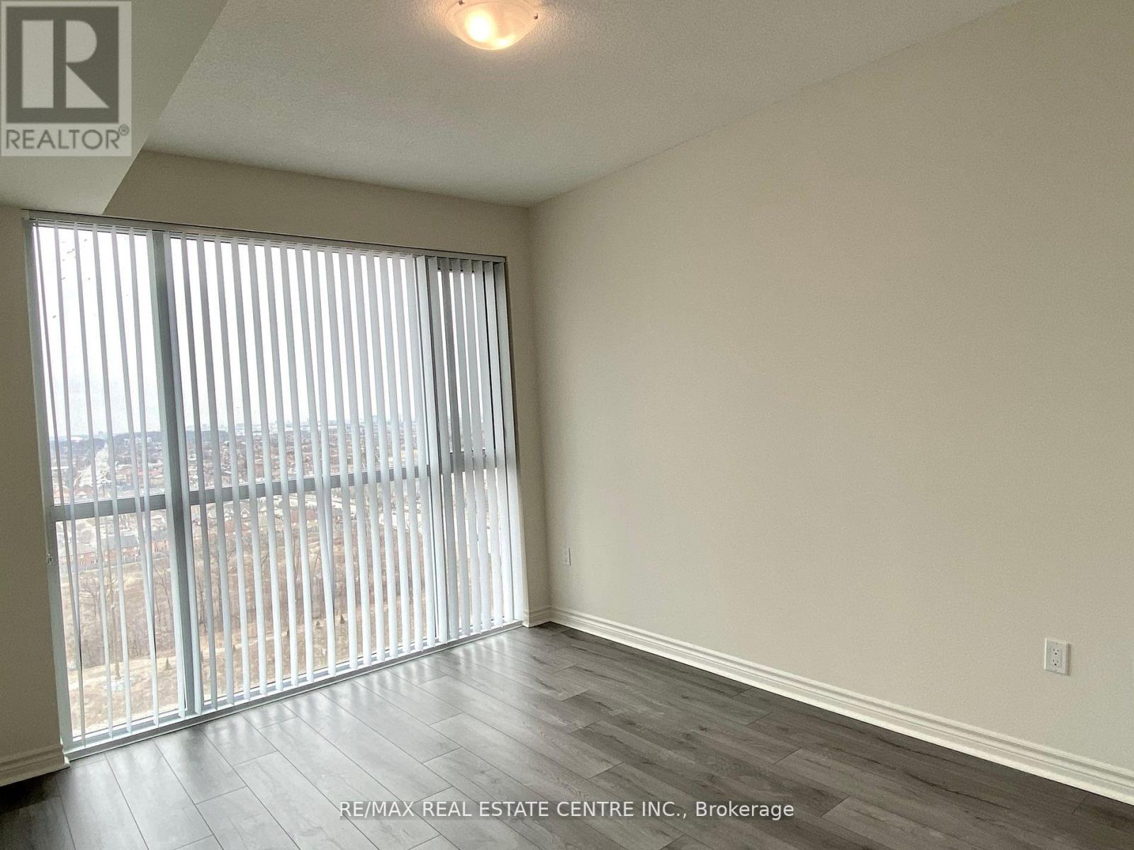 2118 - 349 Rathburn Road W, Mississauga, Ontario  L5B 0G9 - Photo 7 - W12960724