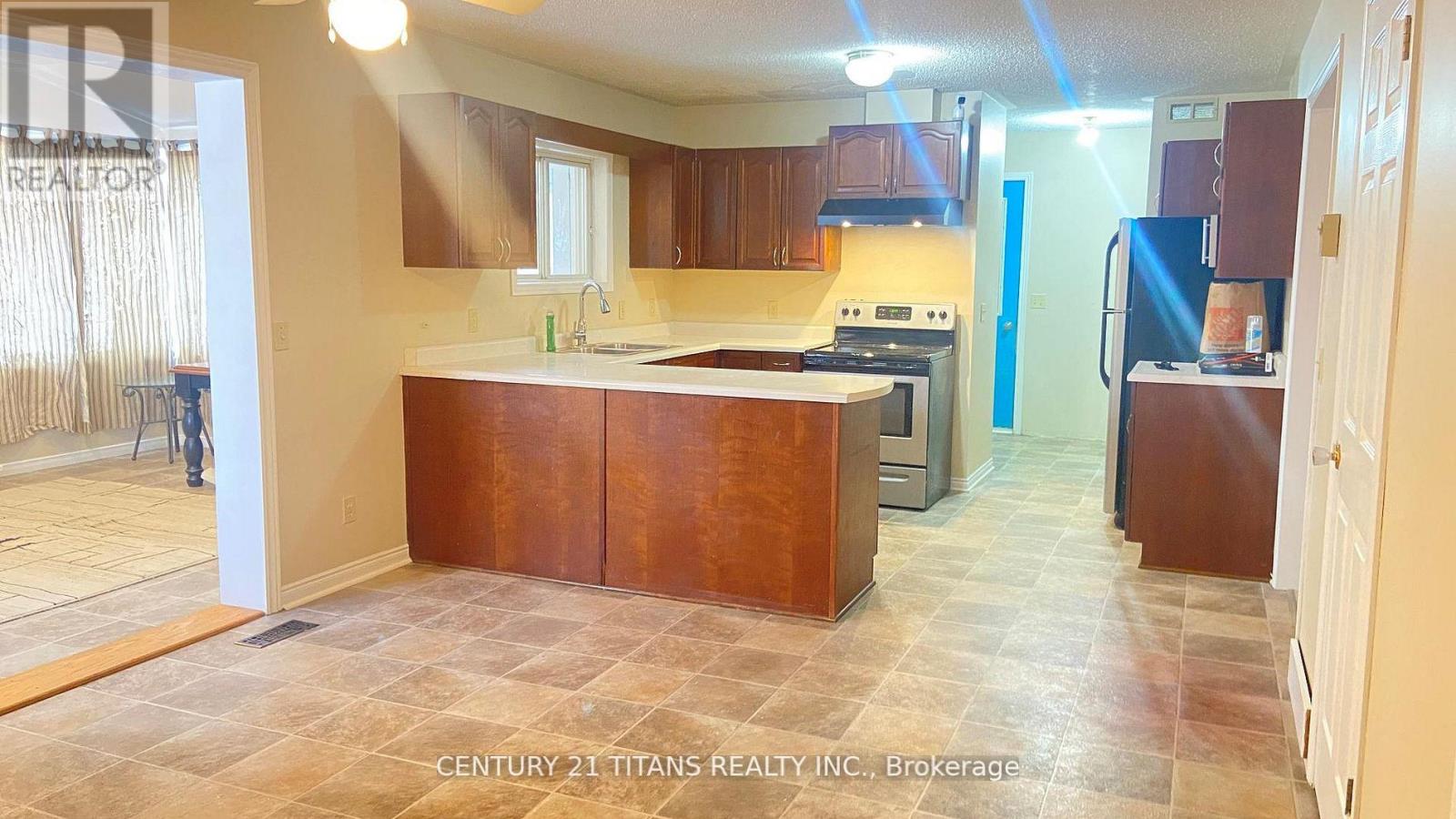 14436 Scott Line, Chatham-Kent, Ontario  N0P 1T0 - Photo 4 - X12960706