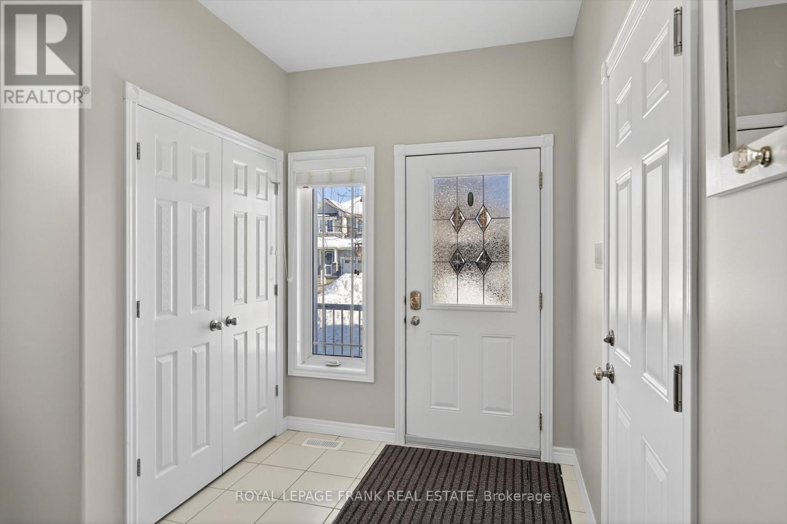 859 Emery Way, Peterborough, Ontario  K9J 0H7 - Photo 3 - X12947688