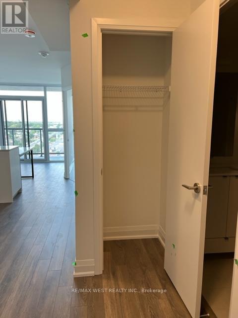 1707 - 1461 Lawrence Avenue W, Toronto, Ontario  M6L 0A6 - Photo 4 - W12960668