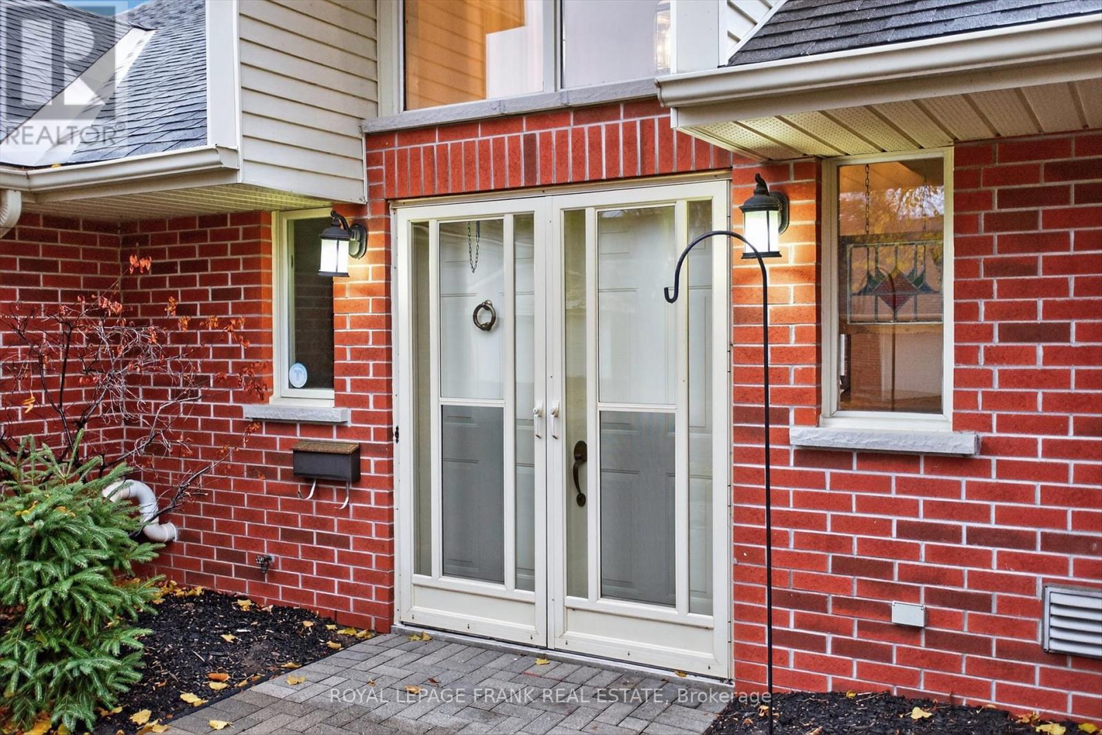 8 - 1121 Armour Road, Peterborough, Ontario  K9H 7N8 - Photo 5 - X12960842