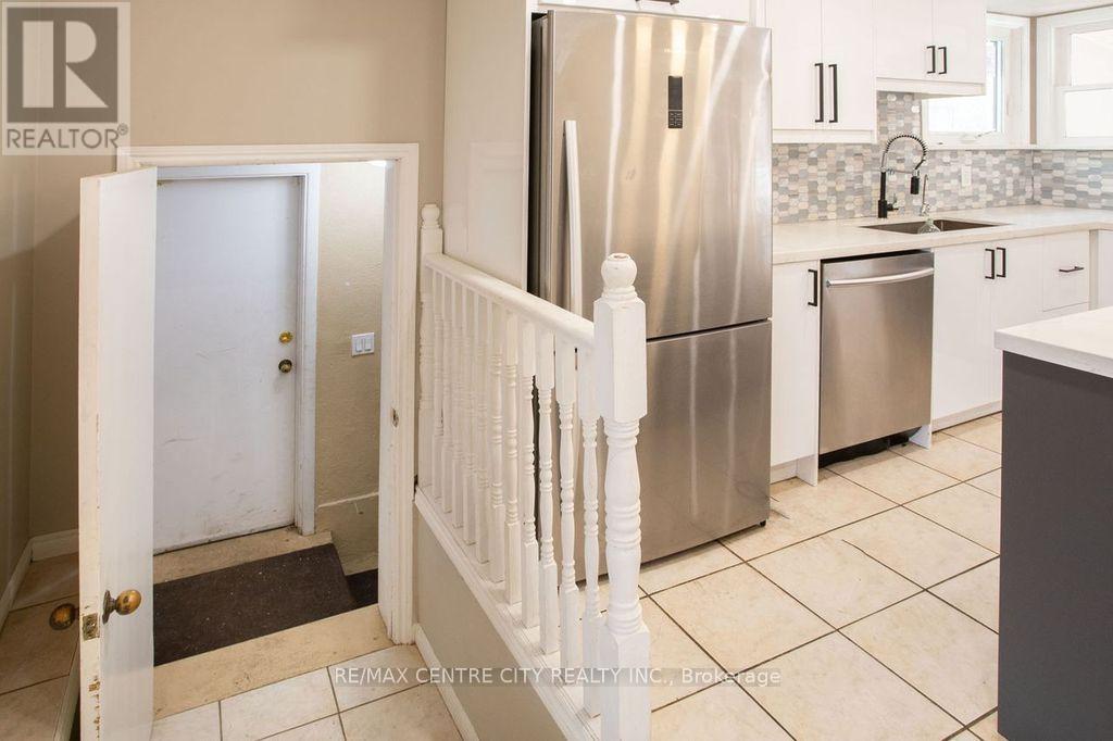 1231 Sunningdale Road E, London North, Ontario  N5X 4B1 - Photo 35 - X12960740