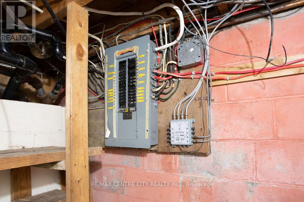 1231 Sunningdale Road E, London North, Ontario  N5X 4B1 - Photo 44 - X12960740