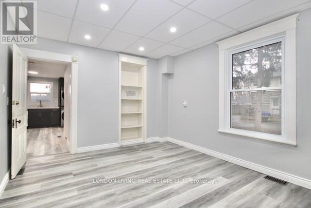 2417 Main Street E, London South, Ontario  N6P 1A7 - Photo 9 - X12960852