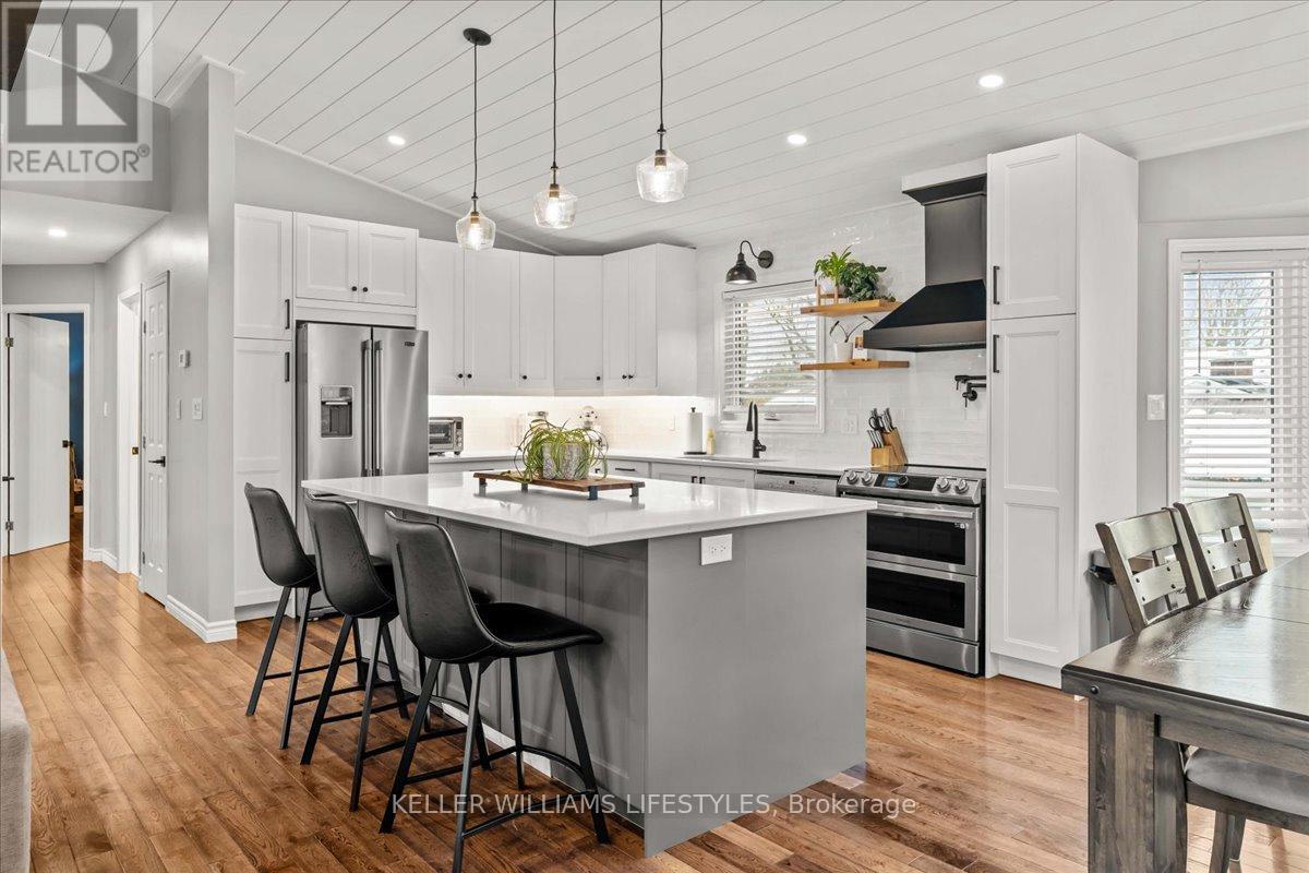 4547 William Street, Plympton-Wyoming, Ontario  N0N 1J6 - Photo 10 - X12960878