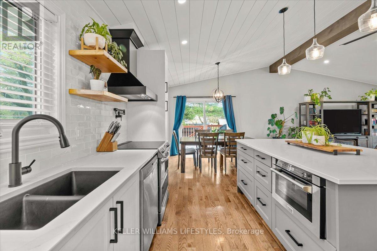 4547 William Street, Plympton-Wyoming, Ontario  N0N 1J6 - Photo 14 - X12960878