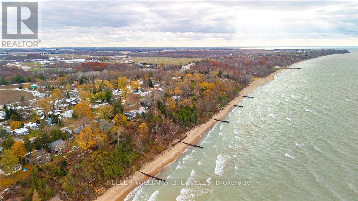 4547 William Street, Plympton-Wyoming, Ontario  N0N 1J6 - Photo 2 - X12960878