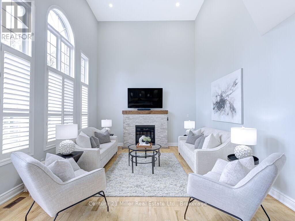 2128 Arbourview Drive, Oakville, Ontario  L6M 3N9 - Photo 9 - W12922374