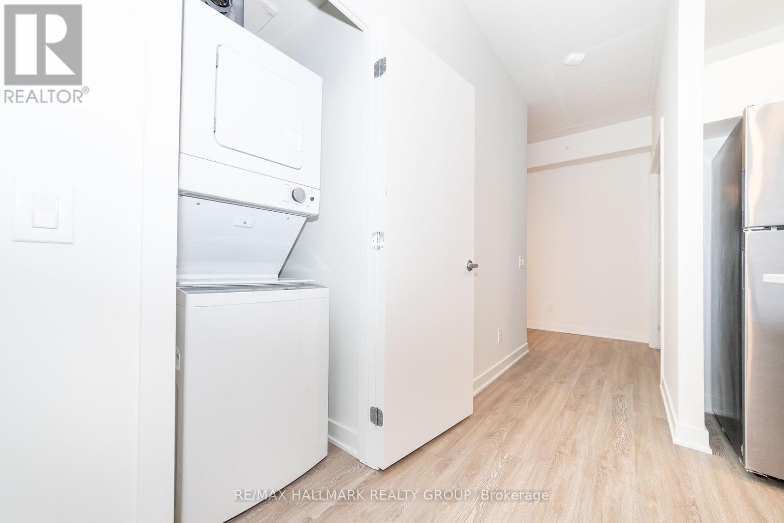401 - 353 Gardner Street, Ottawa, Ontario  K1L 7V8 - Photo 2 - X12960800