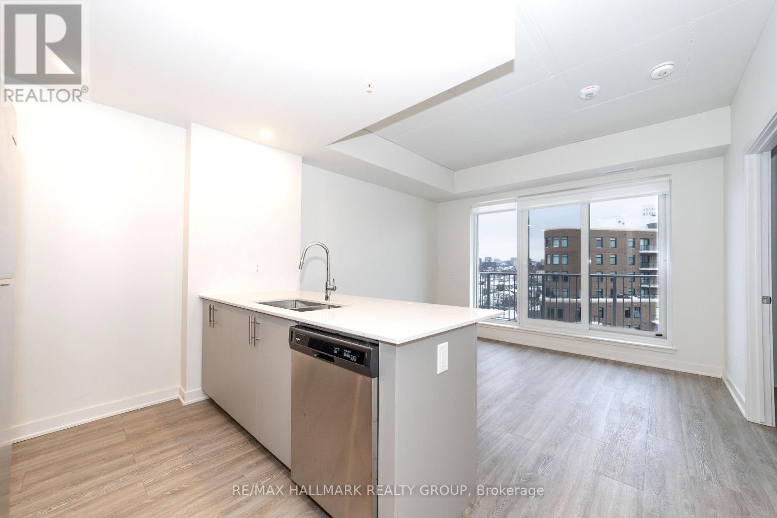 401 - 353 Gardner Street, Ottawa, Ontario  K1L 7V8 - Photo 5 - X12960800