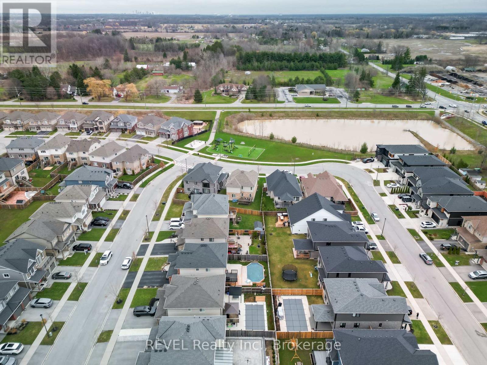 29 Bergenstein Crescent, Pelham, Ontario  L0S 1E6 - Photo 4 - X12960824