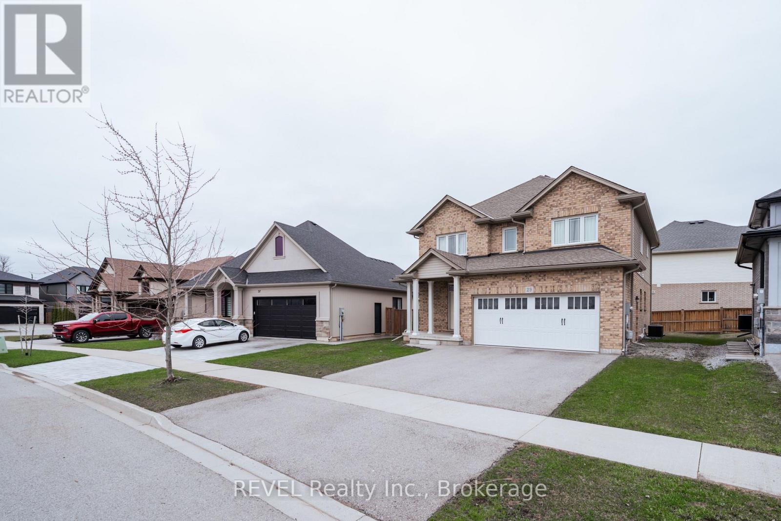 29 Bergenstein Crescent, Pelham, Ontario  L0S 1E6 - Photo 5 - X12960824