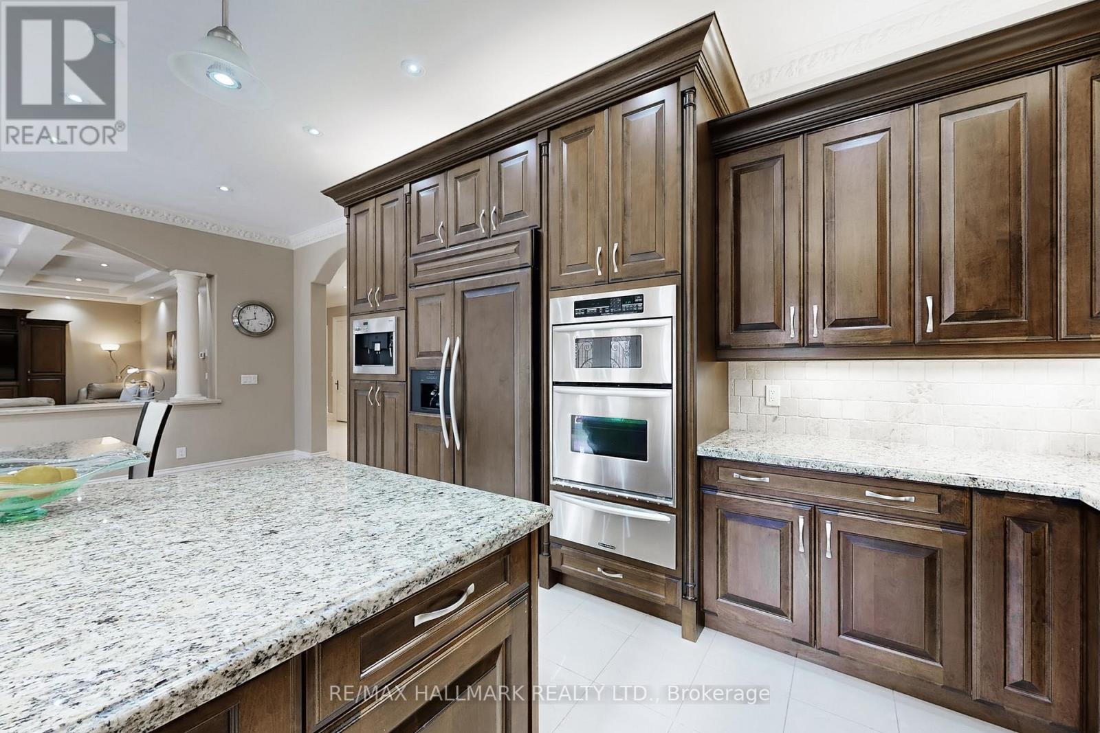 11 Cranborne Chase, Whitchurch-Stouffville, Ontario  L4A 0C6 - Photo 10 - N12953598