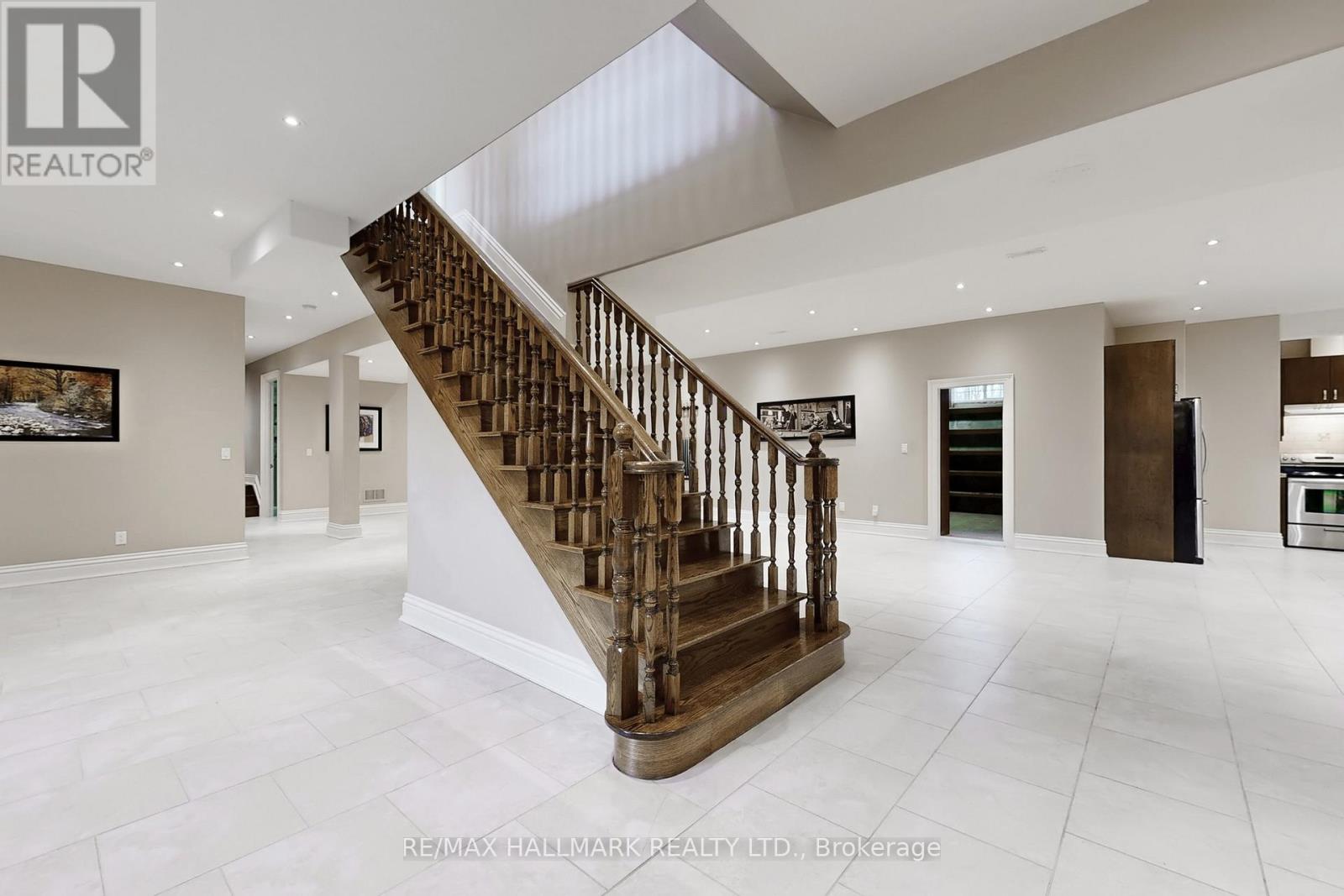 11 Cranborne Chase, Whitchurch-Stouffville, Ontario  L4A 0C6 - Photo 28 - N12953598