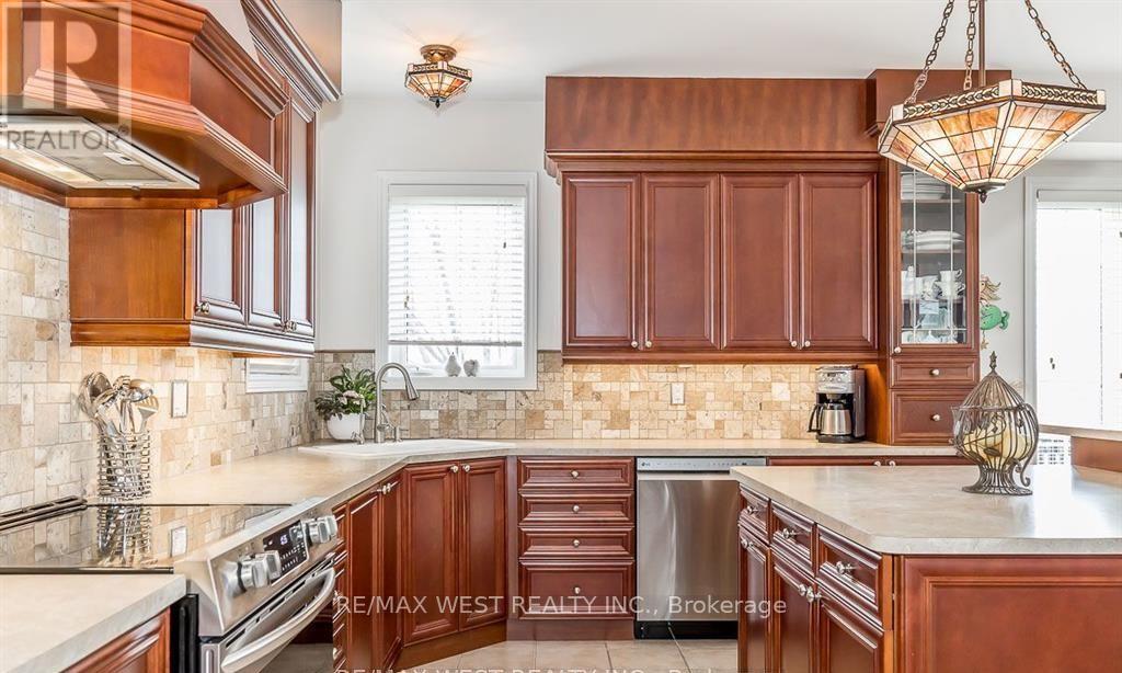 118 Succession Crescent, Barrie, Ontario  L4M 7G7 - Photo 6 - S12957806