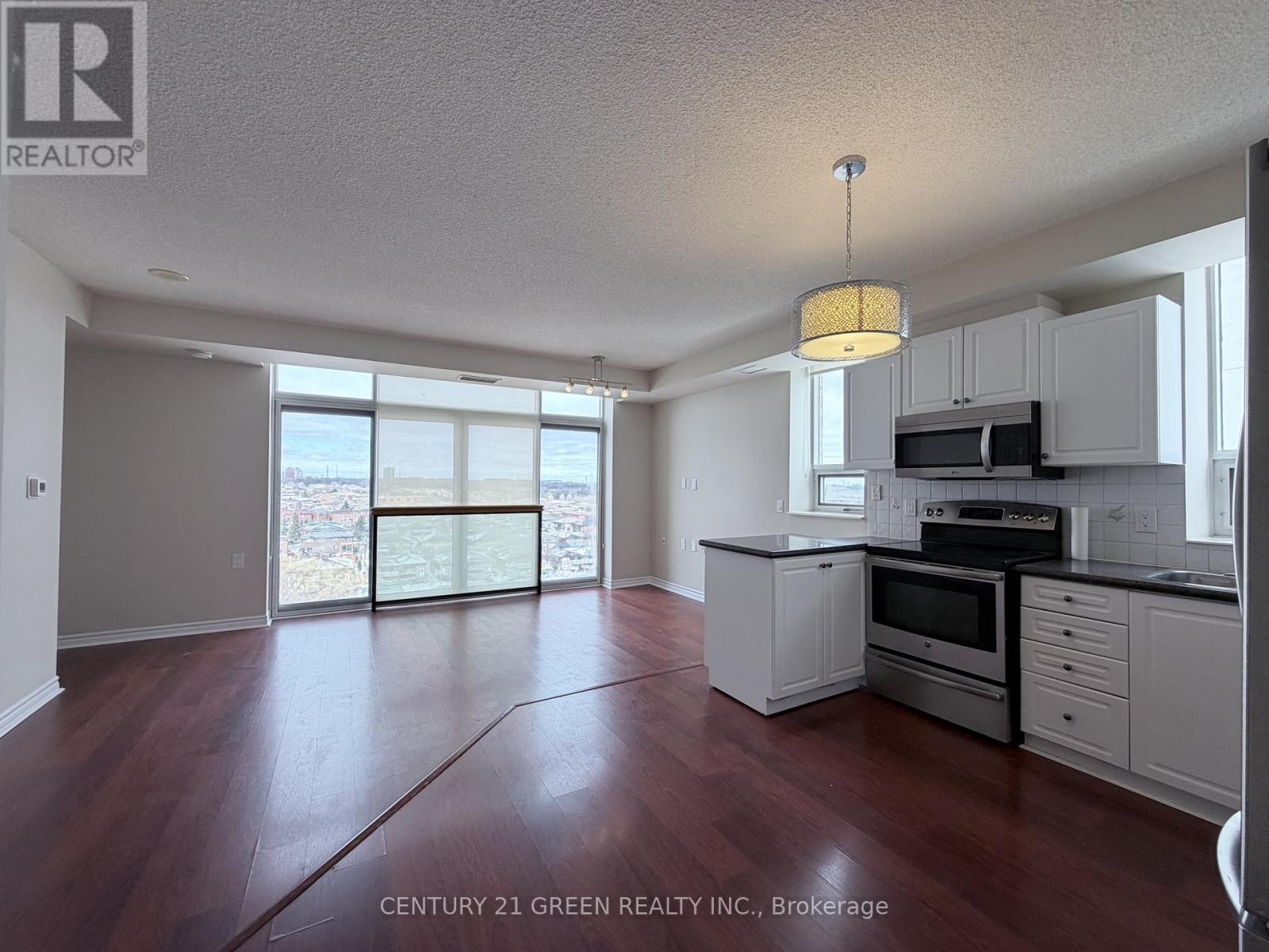 1103 - 200 Burnhamthorpe Road E, Mississauga, Ontario  L5A 4L4 - Photo 12 - W12769180