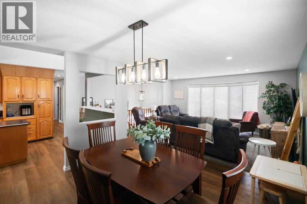 6405 50 Avenue, Camrose, Alberta  T4V 3Z9 - Photo 9 - A2298902