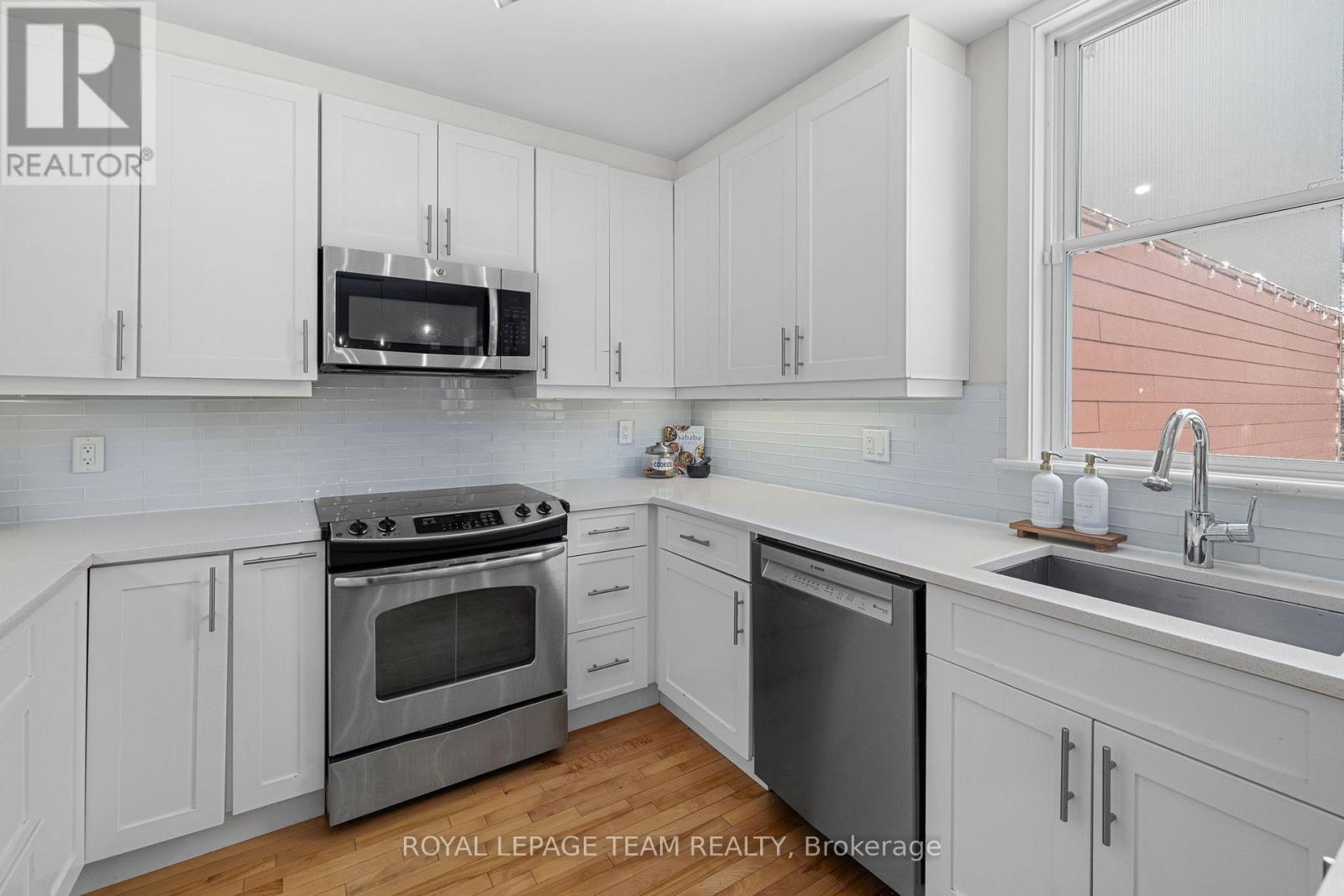 433 Dawson Avenue, Ottawa, Ontario  K1Z 5V5 - Photo 15 - X12911084