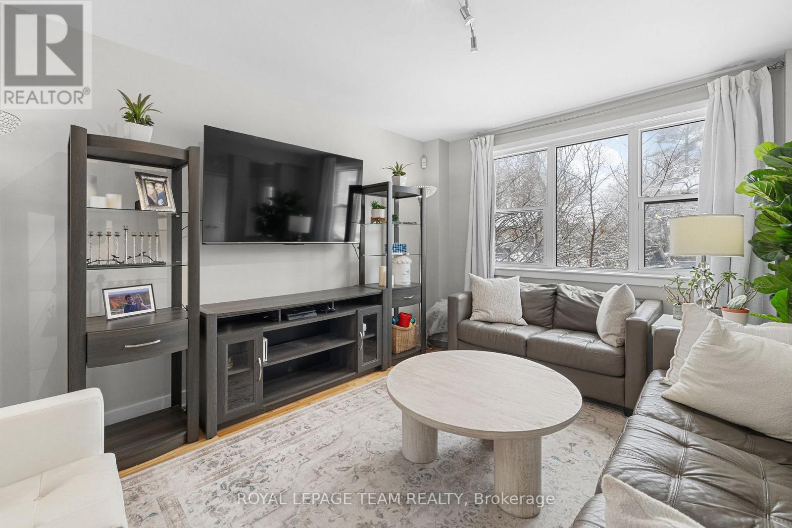 433 Dawson Avenue, Ottawa, Ontario  K1Z 5V5 - Photo 6 - X12911084