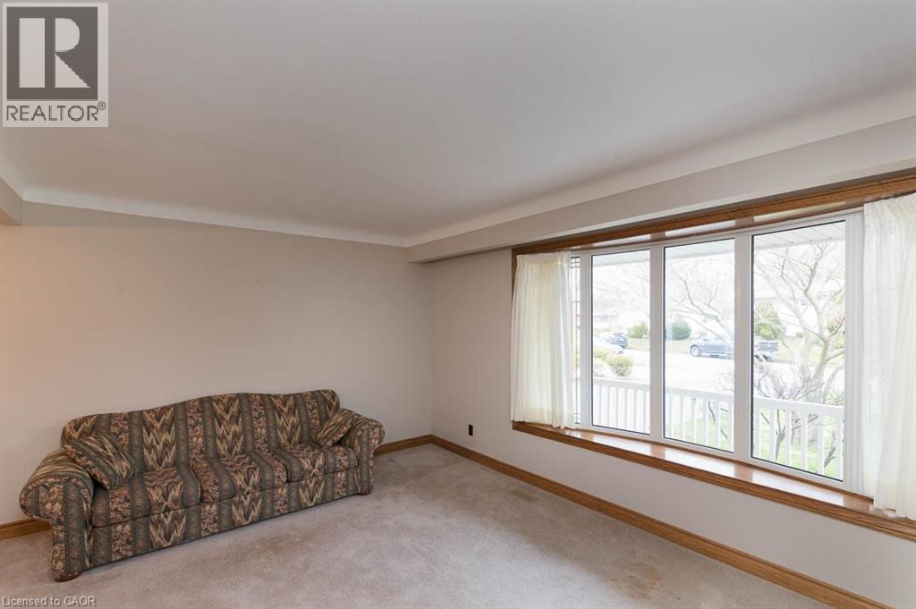 1 Heather Court, Welland, Ontario  L3C 4P6 - Photo 10 - 40817835