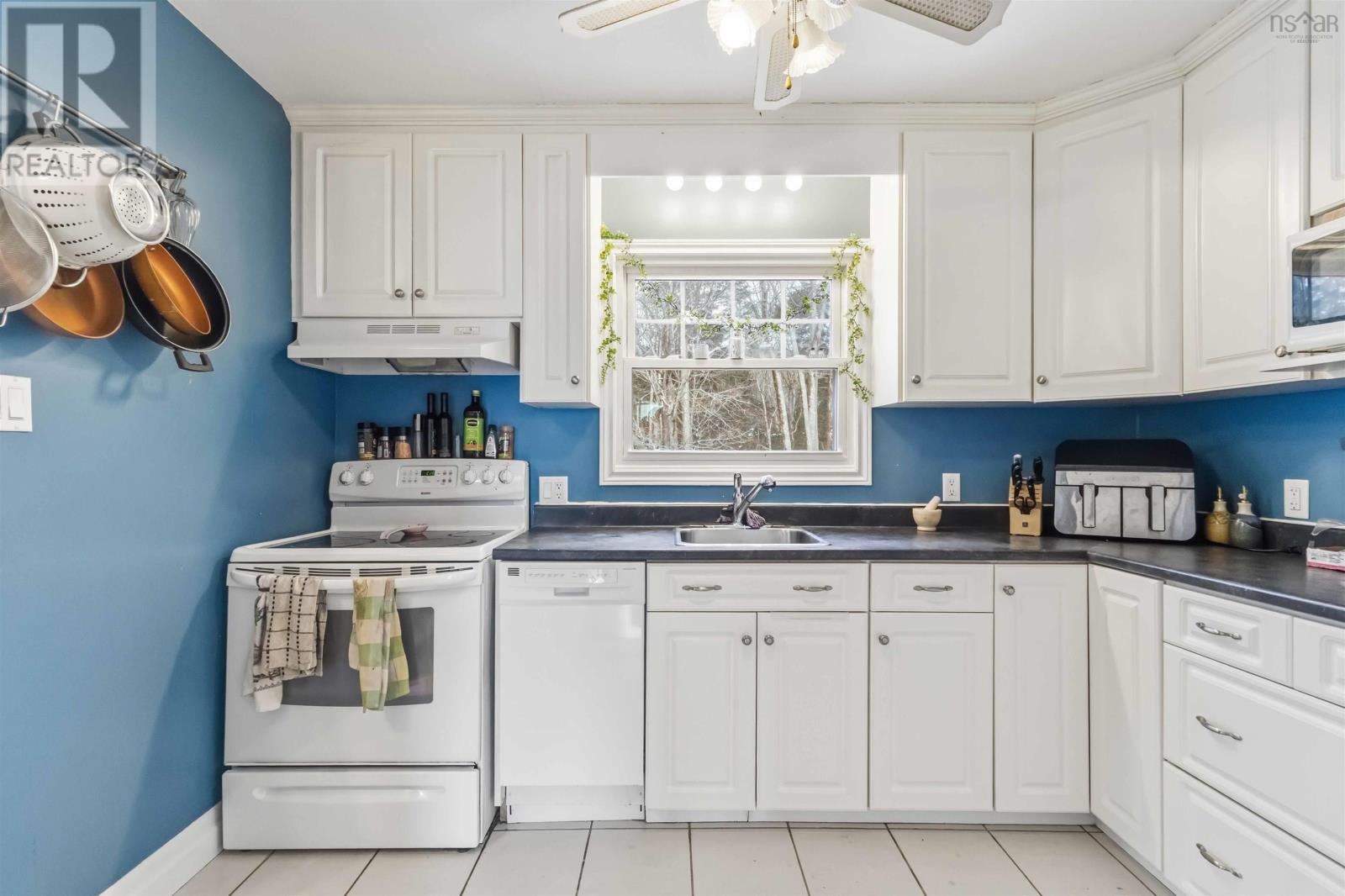 12/14 Laurie Street, Waverley, Nova Scotia  B2R 1E4 - Photo 11 - 202605980