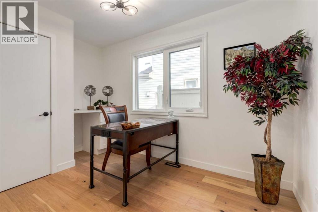 113 Straddock Terrace SW, Calgary, Alberta  T3H 2T4 - Photo 12 - A2283301