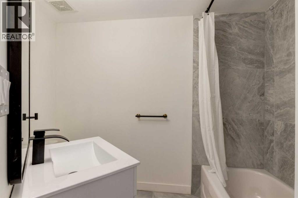 113 Straddock Terrace SW, Calgary, Alberta  T3H 2T4 - Photo 41 - A2283301