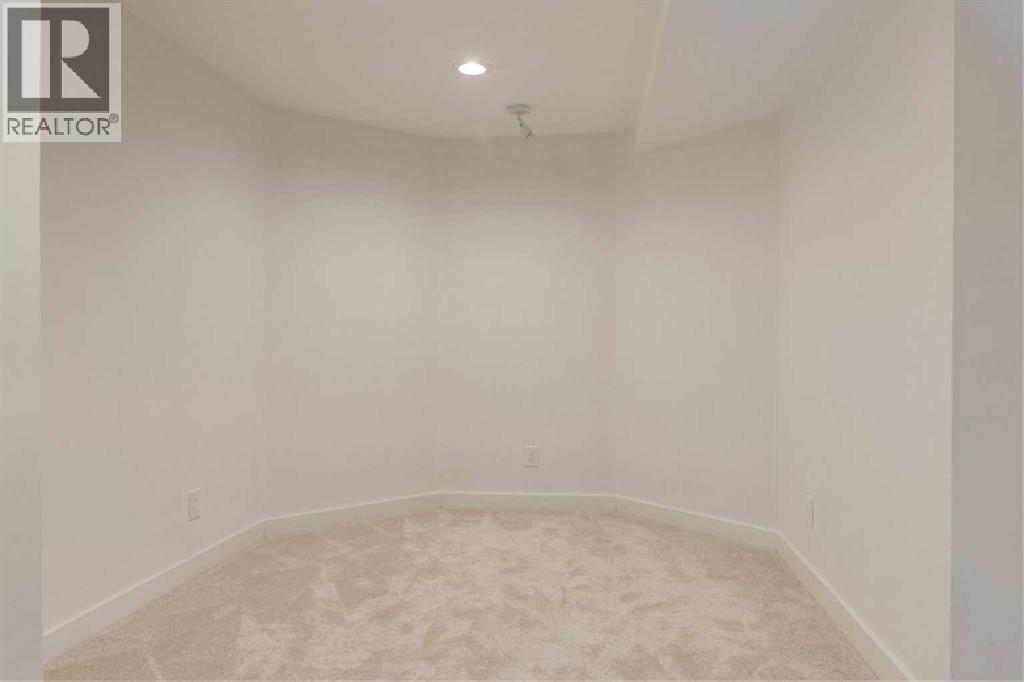 113 Straddock Terrace SW, Calgary, Alberta  T3H 2T4 - Photo 38 - A2283301
