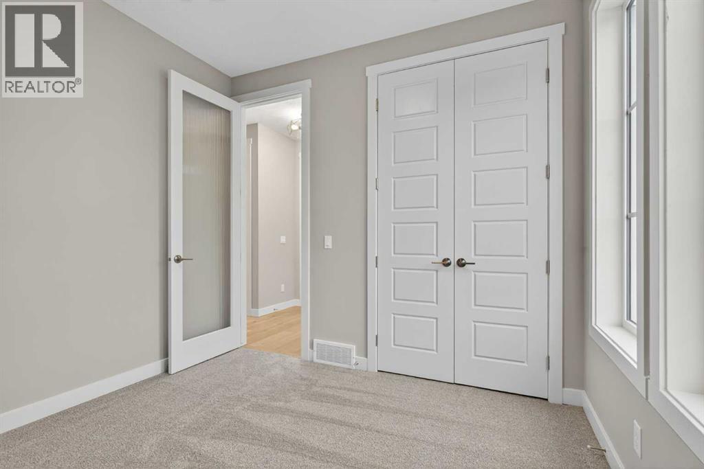 37 Southborough Lane, Cochrane, Alberta  T4C 2S6 - Photo 7 - A2287846