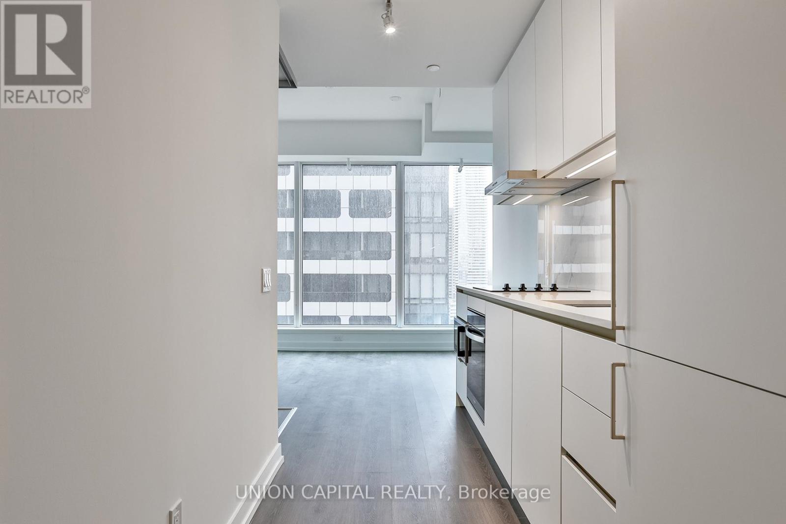 2607 - 8 Wellesley Street W, Toronto, Ontario  M4Y 0J5 - Photo 4 - C12960742