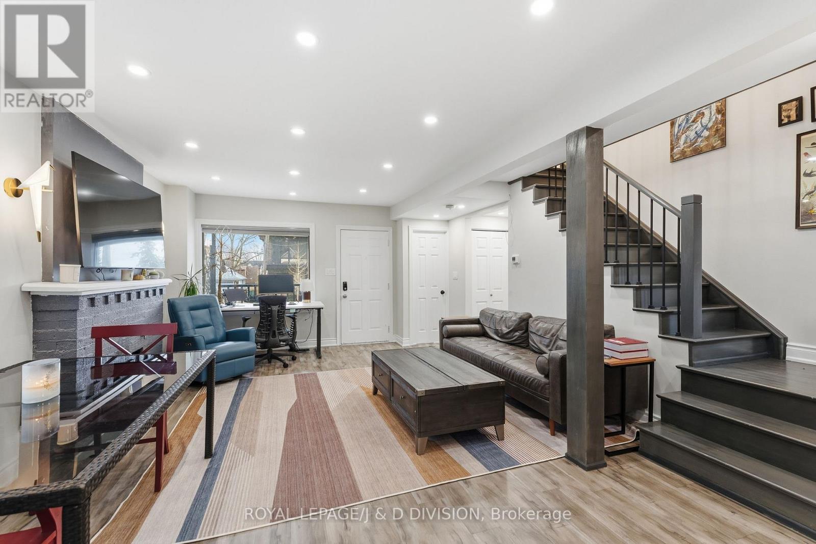 Upper - 118 Bogert Avenue, Toronto, Ontario  M2N 1K8 - Photo 13 - C12960756